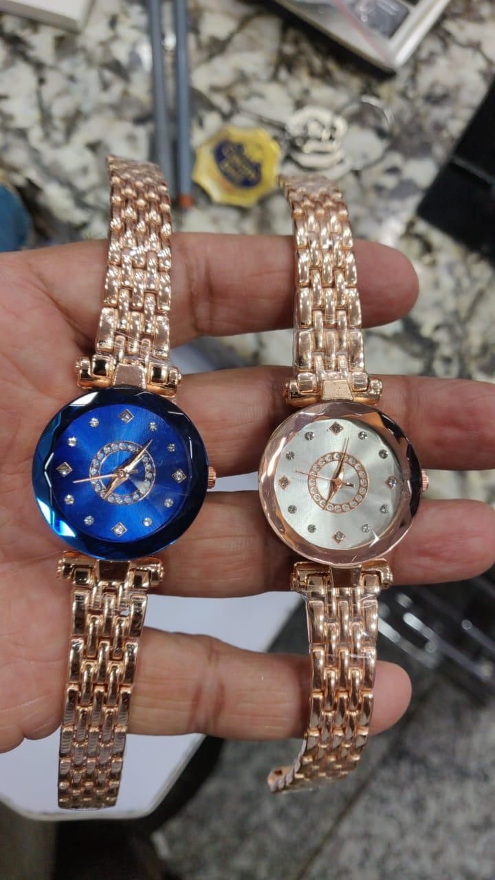 Reloj con esfera multicolor en forma de diamante y correa de oro rosa para mujeres y niñas