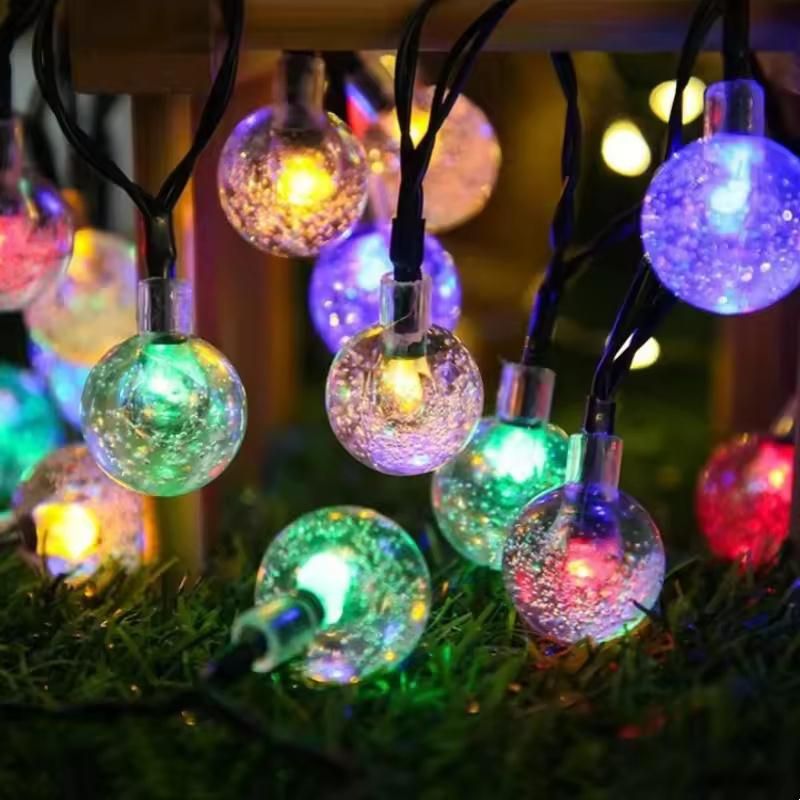 Neue Lichterkette mit 14 LED-Kristallblasenbällen