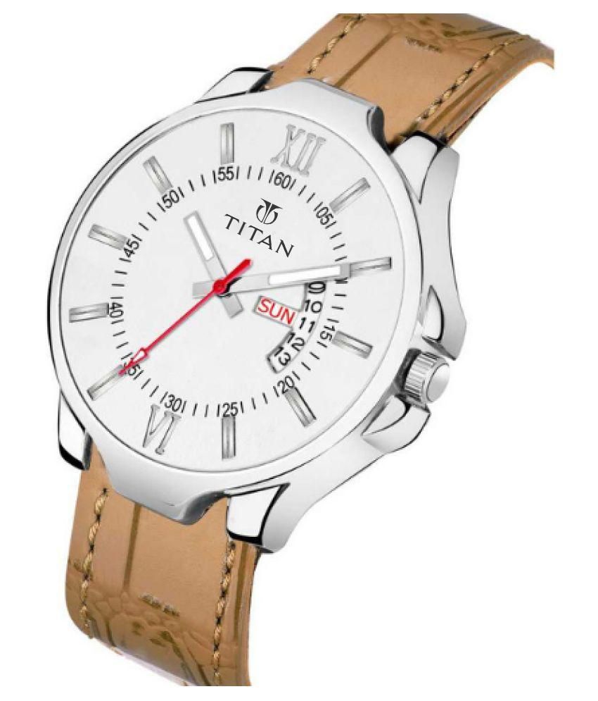 Elegante reloj analógico con diseño único.